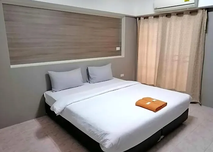 Alanda & Pinklao Hotell 2*