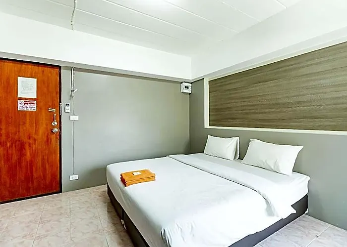 Alanda & Pinklao Hotell 2*