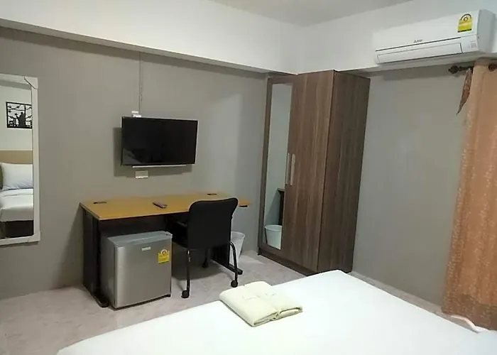 Alanda & Pinklao Hotell